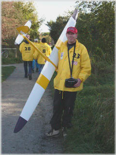2,50 m wingspan and an airfoil of Joe Wurts, this seems to be a very hot slope soarer